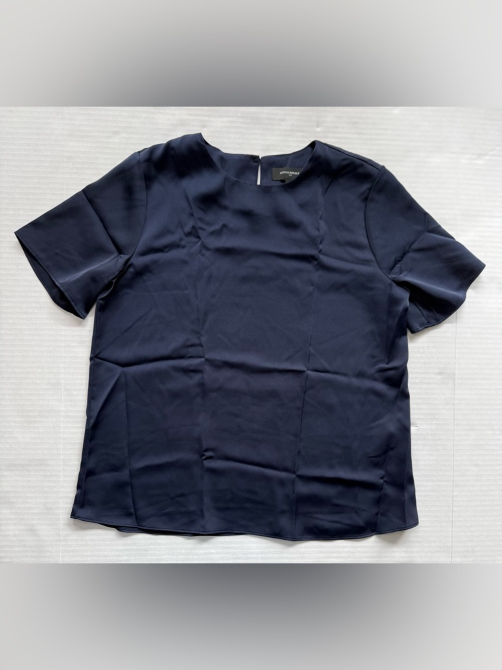 NWT Banana Republic Classic Crew Neck T-Shirt Short Sleeve Navy Size S